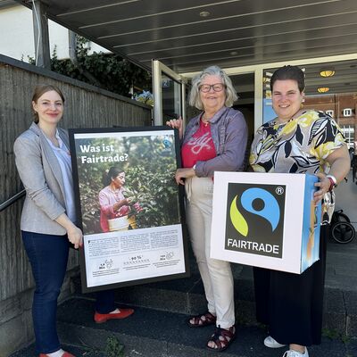 Foto-Ausstellung zum Thema Fairtrade in der Stadtb�cherei